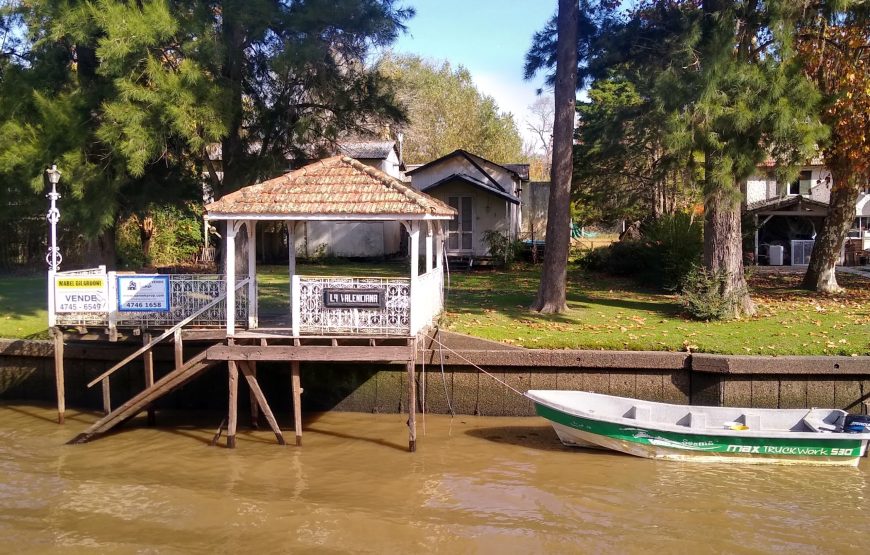 Tigre Delta of Buenos Aires in private car with navigation