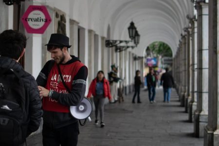 Work Independently for Foreign Tourists in Argentina