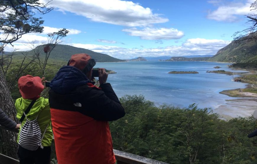 TIERRA DEL FUEGO NATIONAL PARK HALF DAY HIKING TOUR